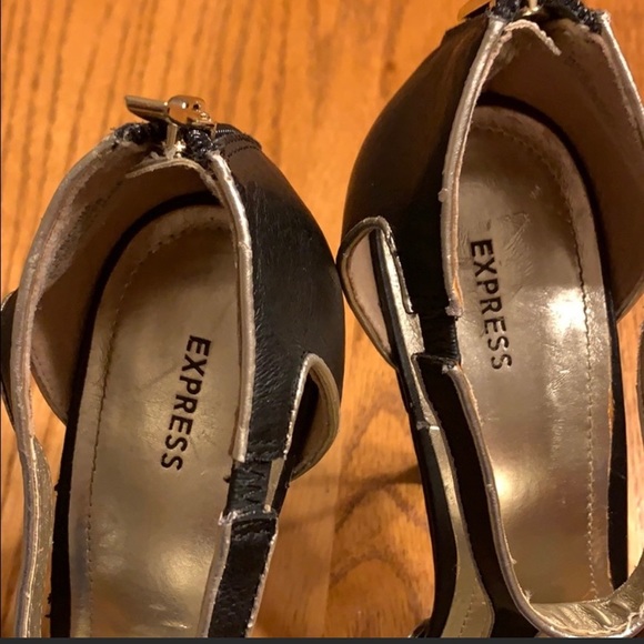 Express Heels - Picture 6 of 7